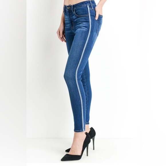 JUST BLACK DENIM Skinny W/ Side Stripe - SIZE 28 in Medium Blue - Picture 3 of 9